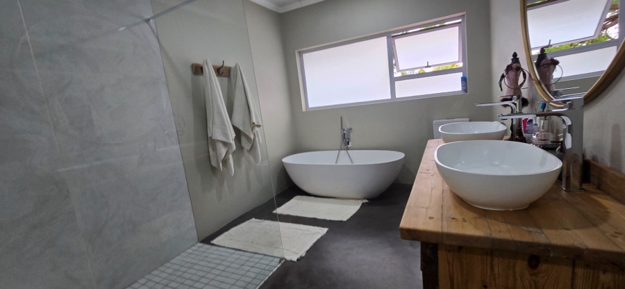 4 Bedroom Property for Sale in Flamwood North West